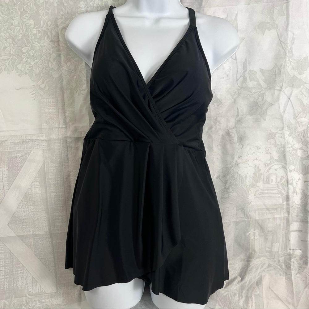 Cupshe One Piece Swimsuit V-neck  Ruffled Classic Bottom Adjustable Straps Med